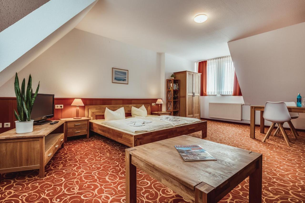 Landhotel Lewitz Muehle Banzkow Exterior photo